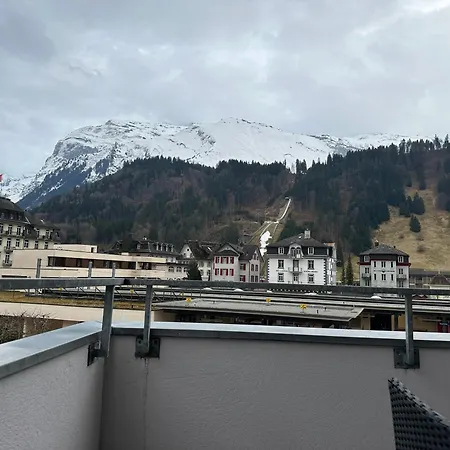 公寓 Zentrales 2,5-zimmer Mit Mega Bergblick